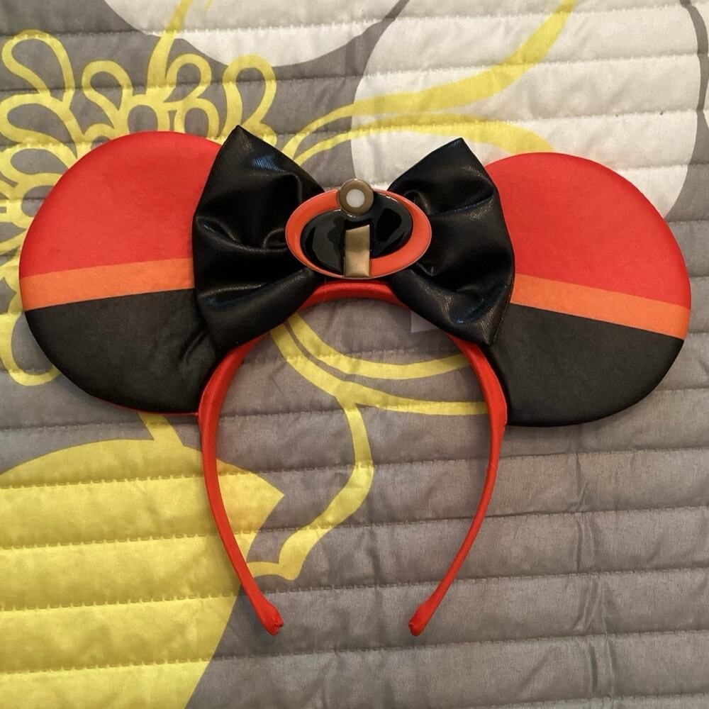 NWOT Disney Pixar The Incredibles Lightweight Minnie Mouse ear headband